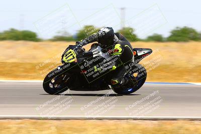 media/Apr-30-2023-CRA (Sun) [[020fcf5d43]]/Race 3-1000 Amateur Supersport/